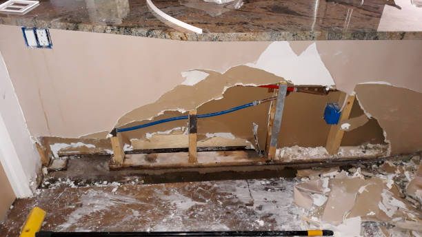 Sewage cleanup and water damage restoration in IL